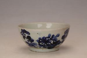 001842青花花卉纹碗