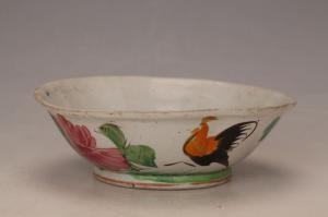 001851釉上彩公鸡纹花口碗