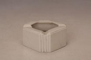 001856白釉烟灰缸