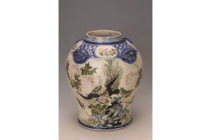 001863五彩凤穿牡丹纹铺首罐