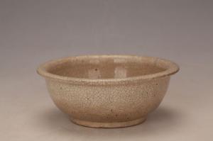 001867白釉开片纹折沿洗