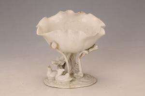 001881白釉塑荷池鸳鸯荷口水仙花钵