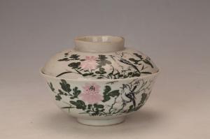 001890五彩花鸟纹碗“同盛”款