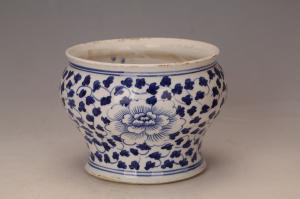 001892青花满牡纹水钵“鸿记玩玉”款