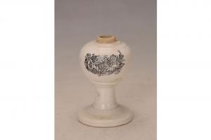 001967白釉黑花花果纹煤油灯