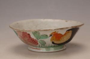 001971五彩蕉叶公鸡纹碗