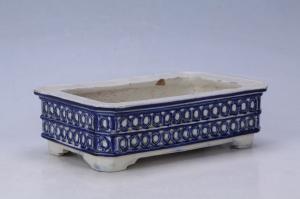 002143蓝彩锦带纹四足花盆