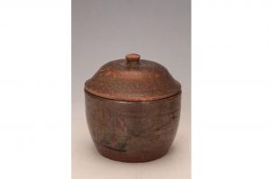 001977酱釉陶盖罐