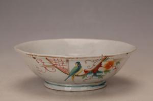 001981五彩花鸟纹花口碗