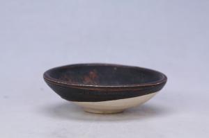 002408褐釉盏