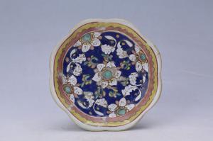 002219粉彩花卉纹花口高足盘