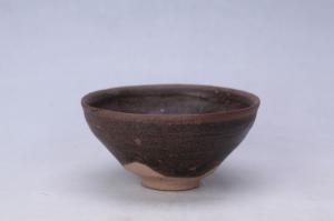 002434褐釉碗