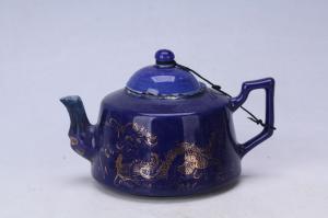 002252“新鑫发造”款蓝釉描金龙纹执壶