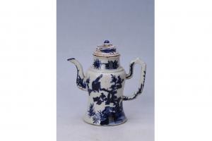 002254“佘如合造”款蓝彩花鸟纹执壶