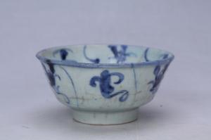 002486青花花卉纹碗