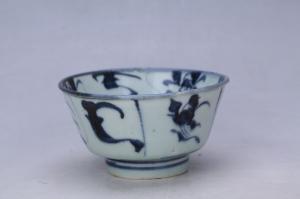 002487青花灵芝纹碗