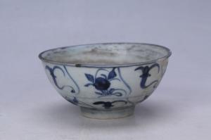 002492青花灵芝纹碗