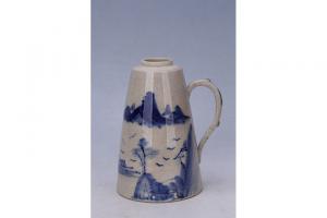 002711“安顺得记”款蓝彩山水纹煤油灯座