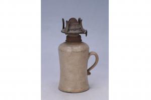 002717白釉油灯座