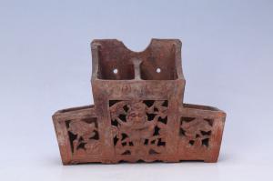 002739“五代同堂”铭镂空壁瓶