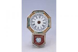 002747“第三七二五九号新案登禄”款釉上彩挂钟壁瓶