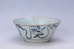 002585青花花卉纹碗