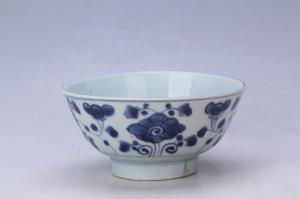 002615“三合”款青花花卉纹碗
