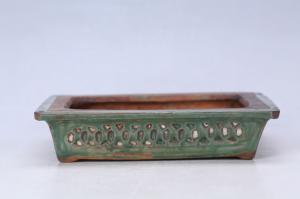 002815绿釉镂空方形花盆