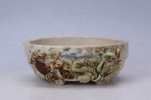 002827五彩贴塑鱼蟹纹花盆