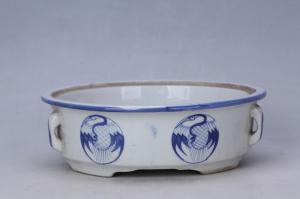 002852“永昌造”款蓝彩团鹤纹四系盅