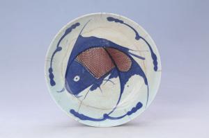 002909青花釉里红鱼纹盘