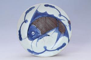 002910“正合和”款青花釉里红鱼纹盘