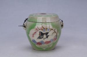 002670“荣丰督造”款绿釉开光五彩花鸟纹双系盖罐