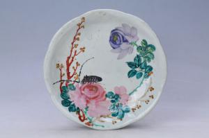 002930五彩花卉纹盘