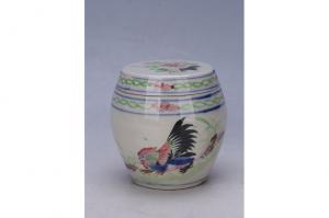 002682大窑五彩公鸡纹鼓形盖罐