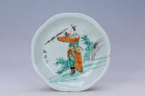 002938“永兴”款“吴季子”釉上彩人物纹花口盘