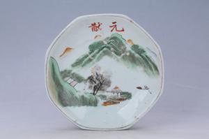 002940“玉顺出品”款釉上彩山水纹花口盘