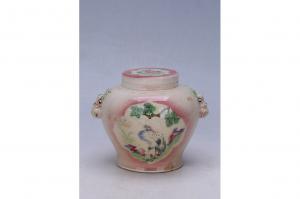 002691“萧和记出品”款红釉喷彩开光五彩松鹤花蝶纹双系盖罐