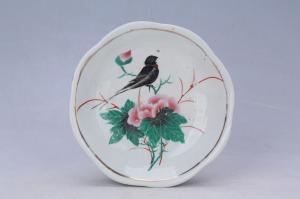 002947“潮安陶兴”款喷彩花鸟纹花口盘
