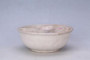 002857“陶玉峰造”款白釉格盆