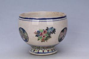 002866大窑五彩花卉团鹤纹钵