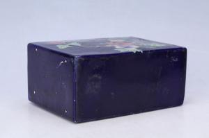 002875蓝地五彩花鸟纹枕