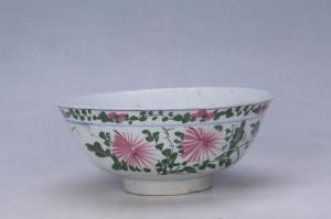 003131“二和”款五彩花卉纹碗