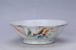 003035“潜德里大房”款釉上彩花鸟纹花口碗