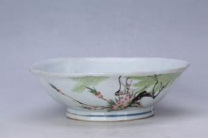 003046“南记磁厂出品”款釉上彩花鸟纹花口碗