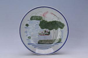 003156“兴记”款青花红绿彩莲池鸳鸯纹盘