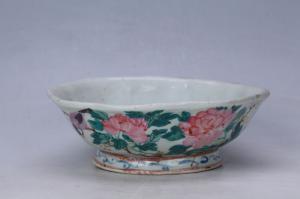 003059“凤球两兴作”款釉上彩玉堂富贵图碗