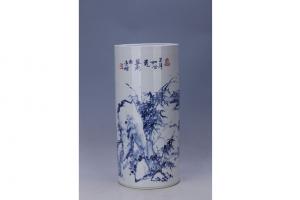 003614佘桂烁《江村胜景》蓝彩筒瓶