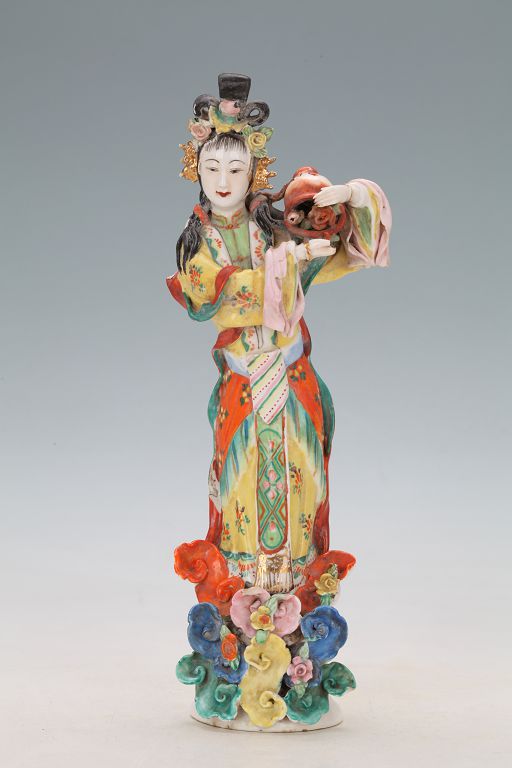 3、彩塑天女散花像.jpg